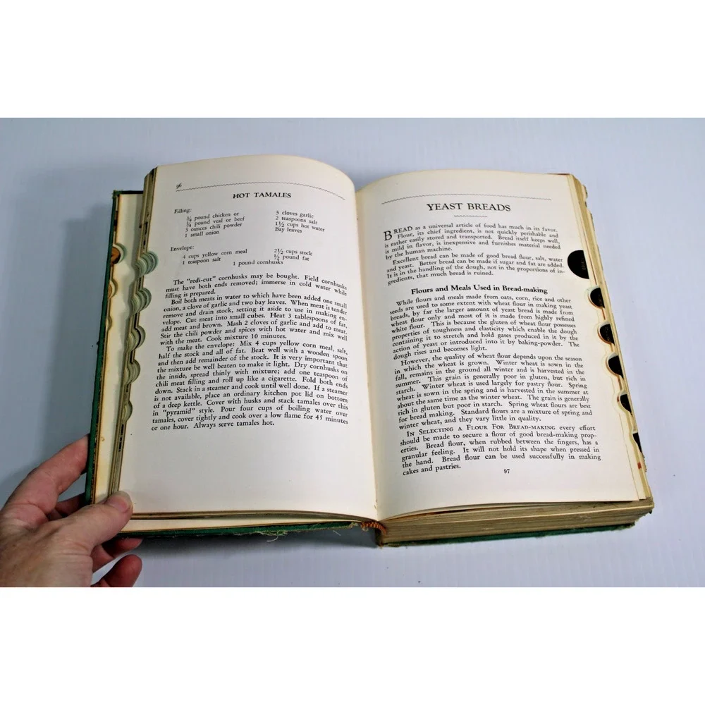 Vintage 1939 The American Woman's Cook Book Hardcover Thumb Indexed